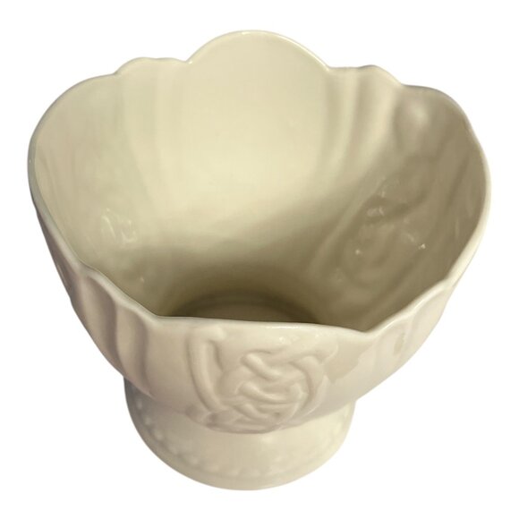 Belleek Trinity Mini-Cache Pot, St. Patrick’s Day 2004, Limited Edition #2614/44 - Picture 3 of 6